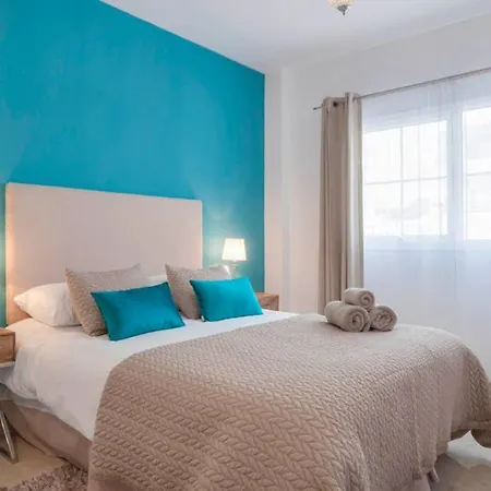 037 Bright & Welcoming Getaway At The Heart Of Spanish Golf 米哈斯
