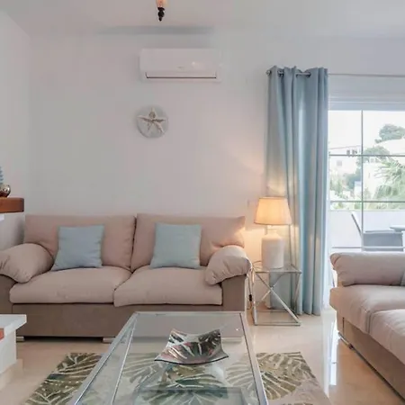 037 Bright & Welcoming Getaway At The Heart Of Spanish Golf 米哈斯
